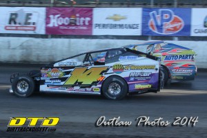 The Jeffer Jeff Heotzler drag races Billy Decker down the front stretch during the Syracuse 200